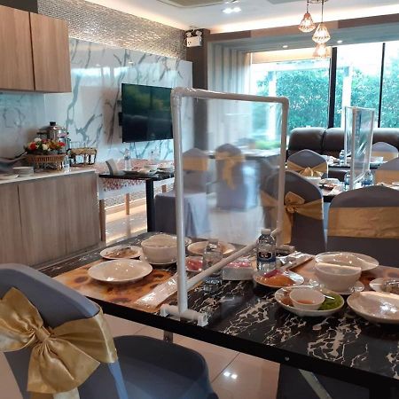Grand Inter Hotel Samut Sakhon Buitenkant foto