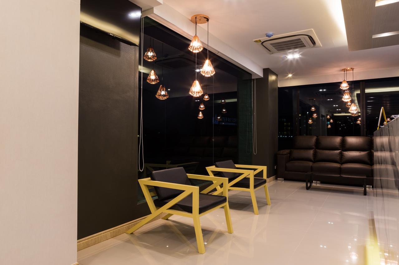 Grand Inter Hotel Samut Sakhon Buitenkant foto