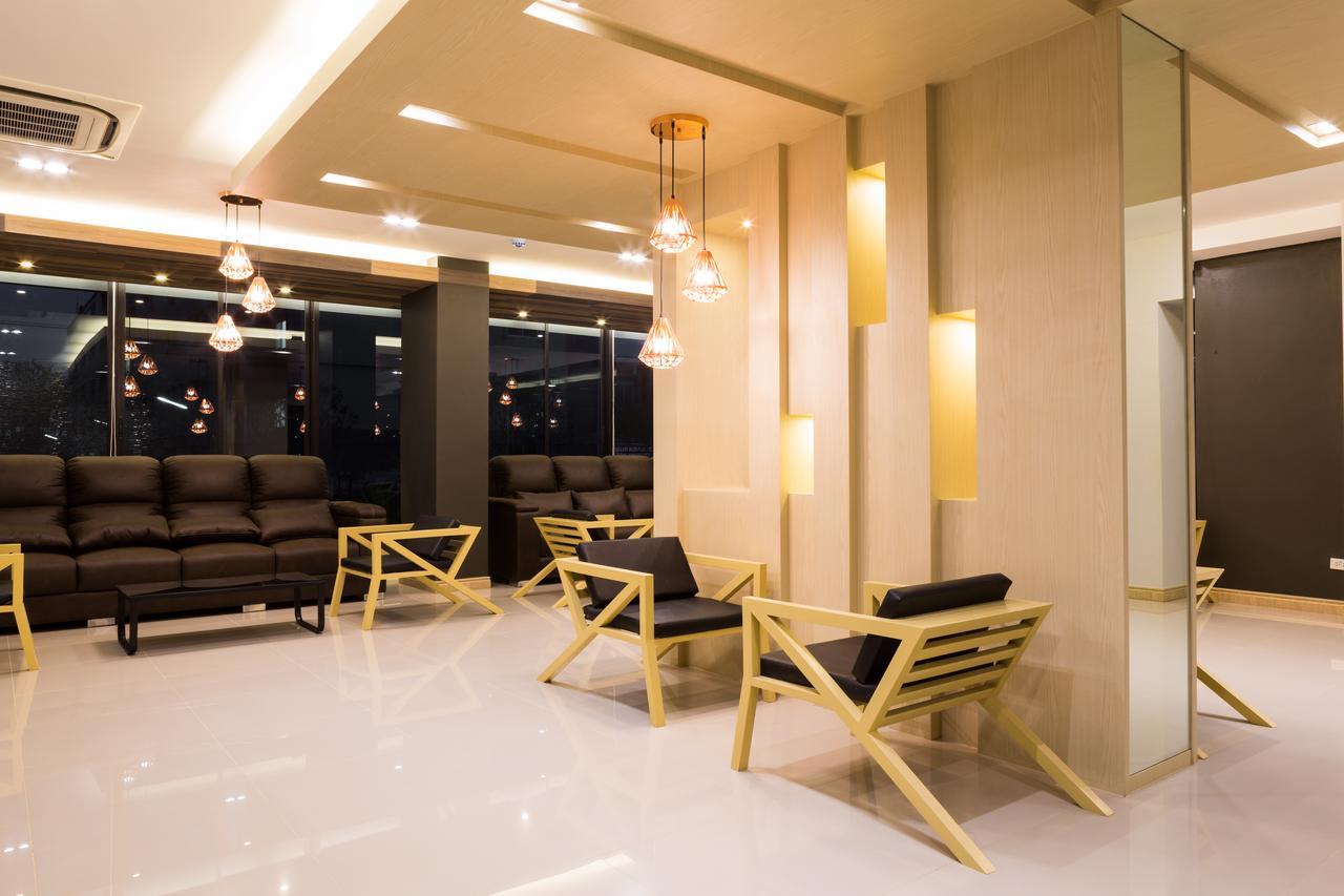 Grand Inter Hotel Samut Sakhon Buitenkant foto